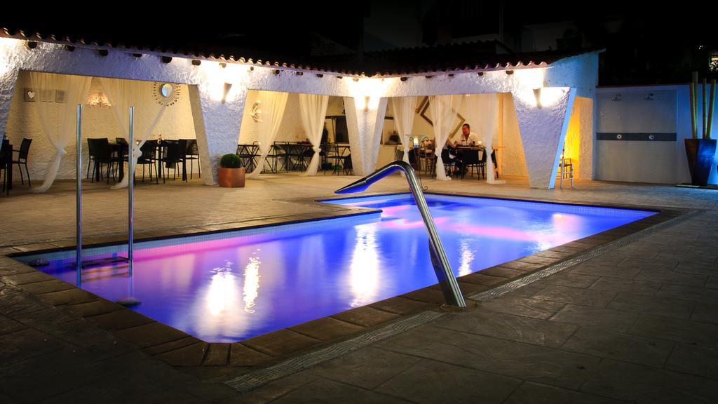 Hotel Salome Calafell Exterior photo